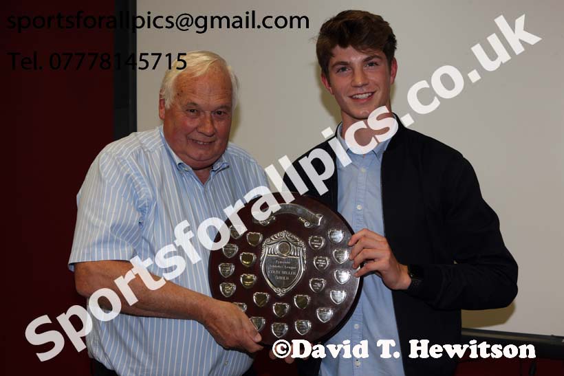 Winner of the Tyneside Athletics League Colin Miller Shield, 2017 Start Fitness North Eastern Grand Prix Awards, Gateshead Stadium. Photo: David T. Hewitson/Sports for All Pics